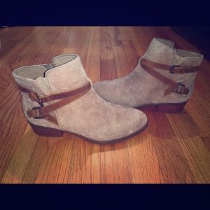 Ralph Lauren Mehira booties in Taupe